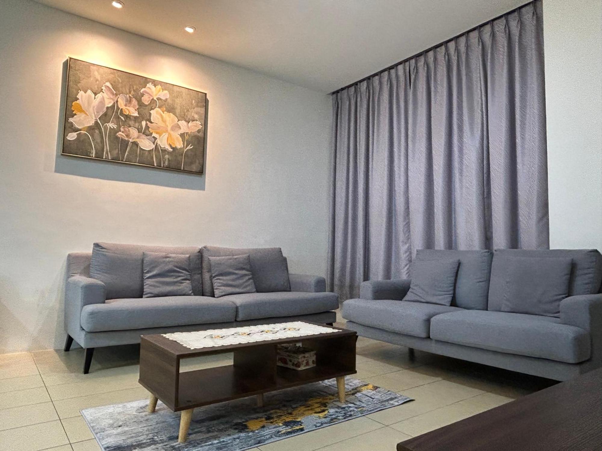 Roxy Apartment Kuching Zewnętrze zdjęcie